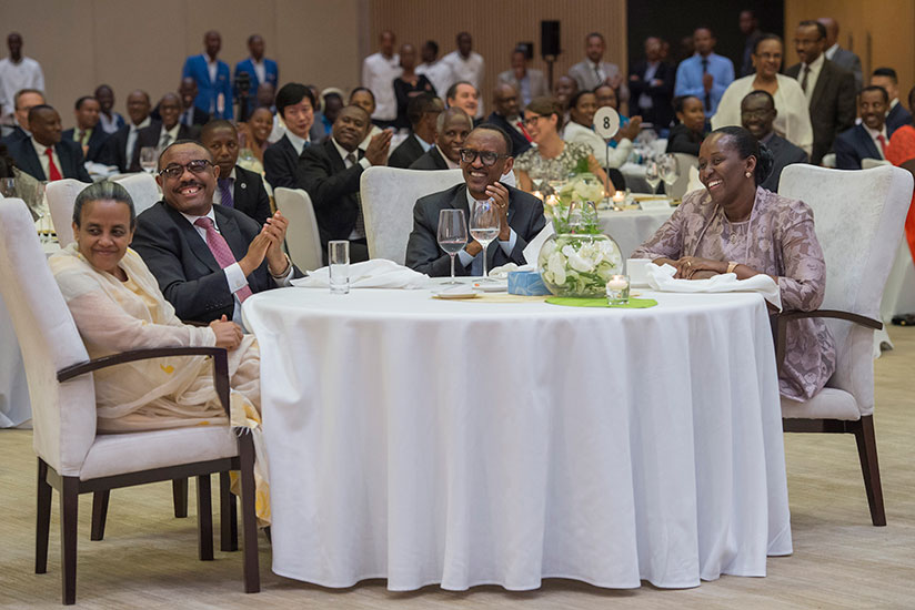 President Kagame and First Lady Jeannette Kagame host a State Banquet in honor of Prime Minister Hailemariam Desalegn and First Lady Roman Tesfaye on Thursday. / Village Urugwiro