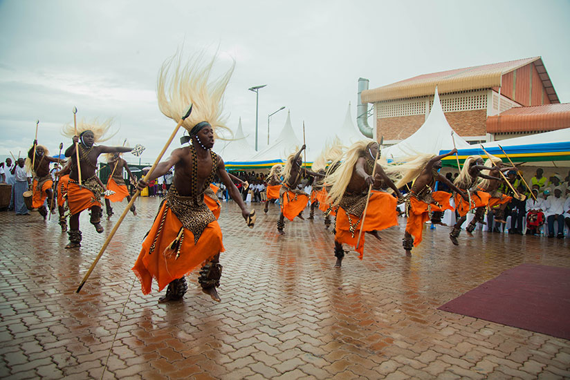 Inganzo Ngari cultural troupe entertain guests during the May Day celebrations at Kigali Special Economic Zone in Gasabo District yesterday. Premier Anastase Murekezi, who officiated at the event, said delivering better service at all levels is the only way to improve labour productivity in the country and help citizens graduate from poverty and become self-reliant. / Nadege Imbabazi