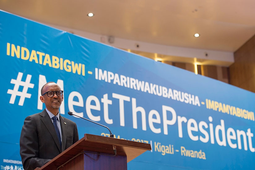 President Kagame speaks during the 'Meet The President' event which brought together sports personalities, journalists and artists. The President urged the audience to take advantage of the resources they have to develop their talents and country. Village Urugwiro.