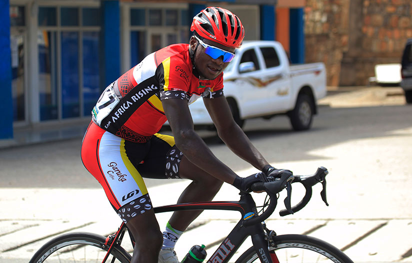 Uwizeyimana on his way to win the 'Race to Remember', the third race on this year's Rwanda Cycling Cup. / Sam Ngendahimana