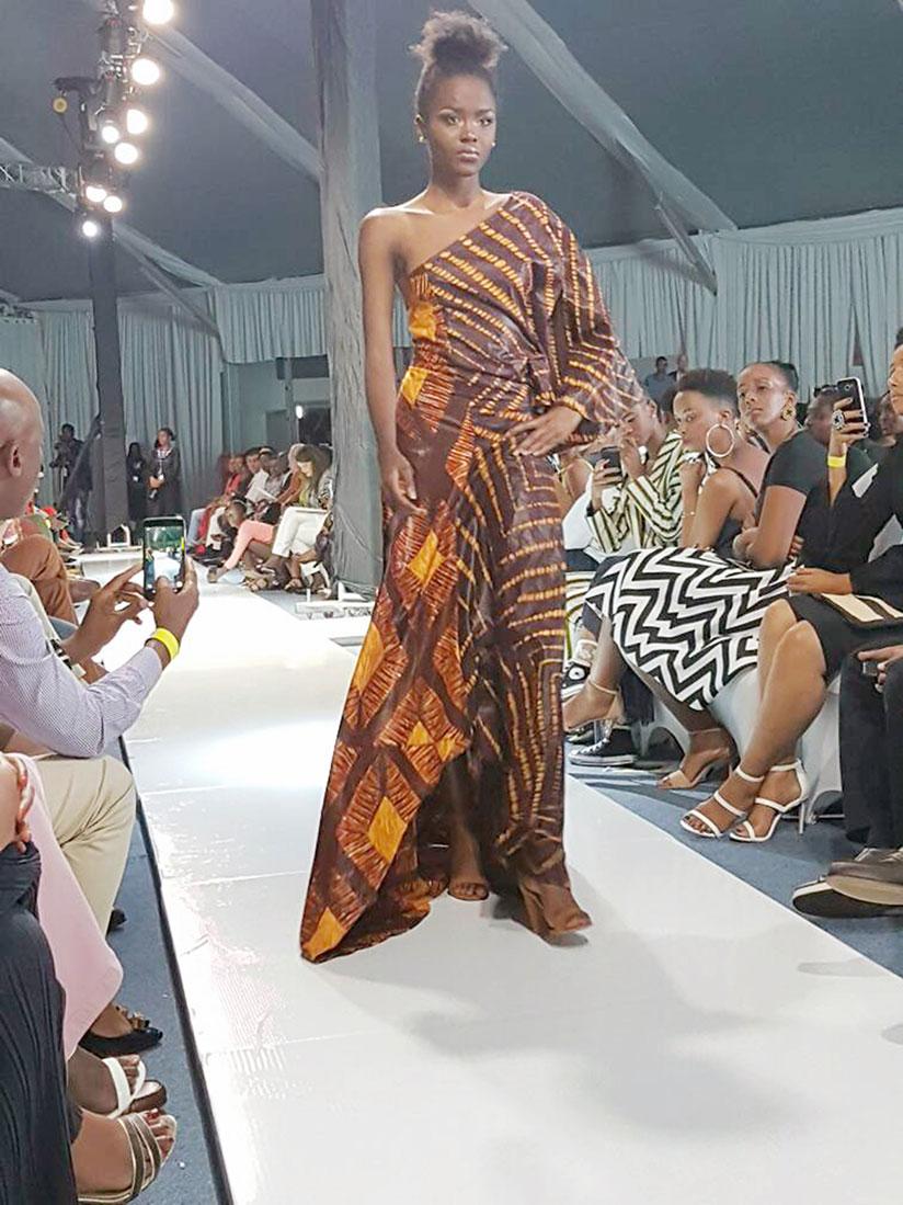 Ikwiize also mostly deals in African prints.