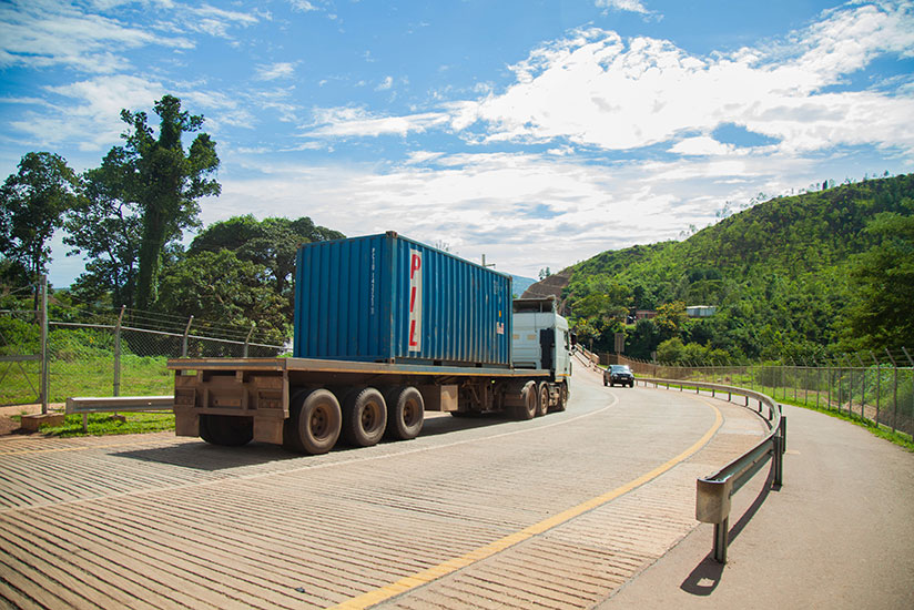Trucks at Rusumo border post. / Nadege Imbabazi