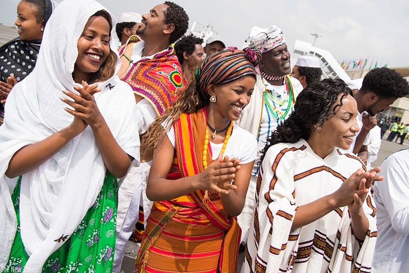 Ethiopians welcome visitors to the 29th AU summit in Addis Ababa. (Net)