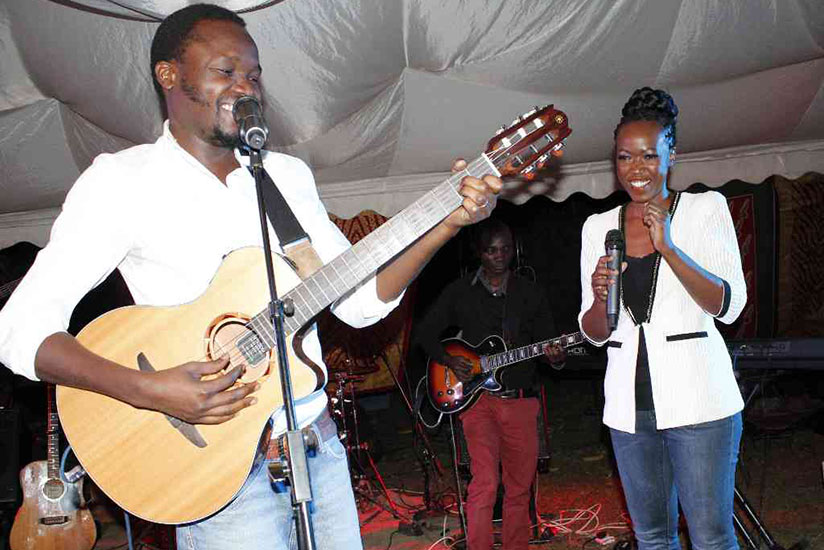 Kenyan husband-and-wife singing duo of Winyo and Nina Ogot. (Net)