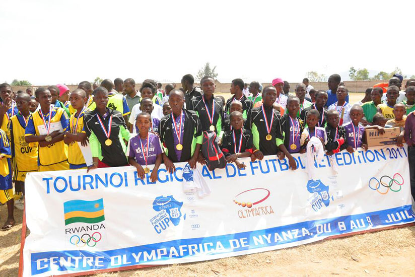Participants pose for a group photo after 2017 FutbolNet regional competition that was held last week in Nyanza District. J. Muhinde