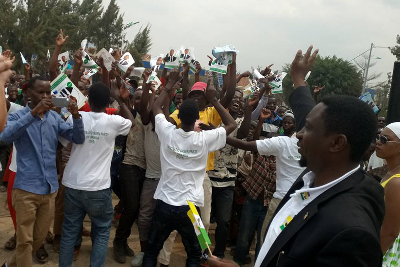 Frank Habineza greets supporters in Nyamagabe District. (Jean d'Amour Mbonyinshuti)
