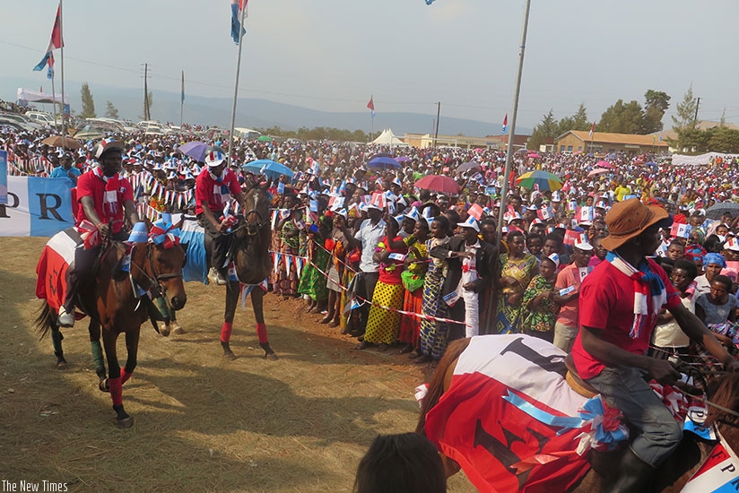 Men on horsebacks entertain RPF supporters during the show. Eddie Nsabimana