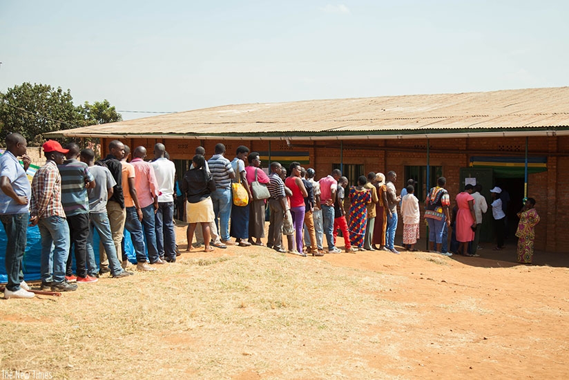 Voters queue to vote in Kicukiro District on Friday morning. / Photos: Nadege Imbabazi 