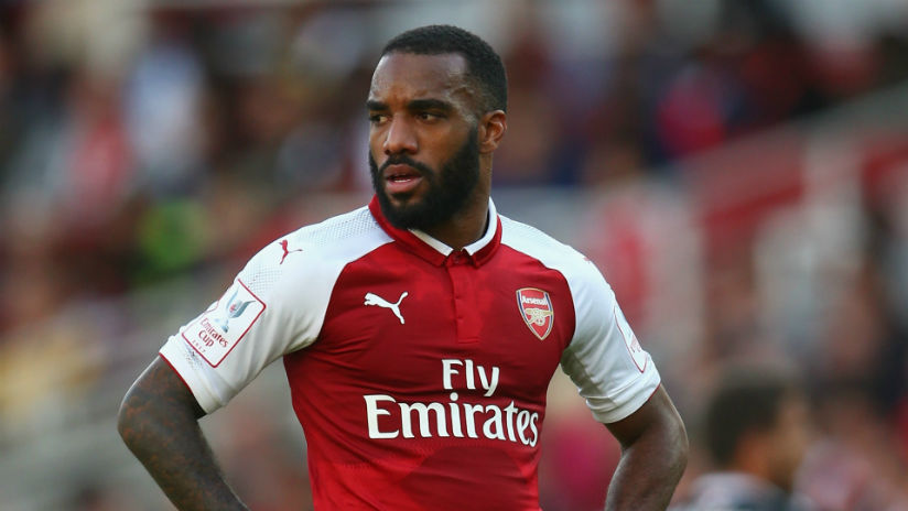 Arsene Wenger hopes Alexandre Lacazette can continue scoring goals in the Premier League. / Internet photo