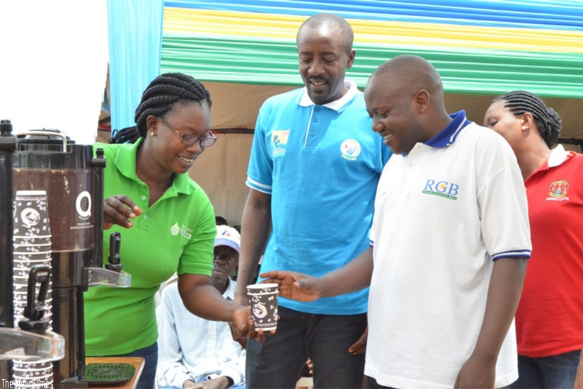 residents are served coffee. The organisation promote coffee drinking among Rwandans. / Kelly Rwamapera.
