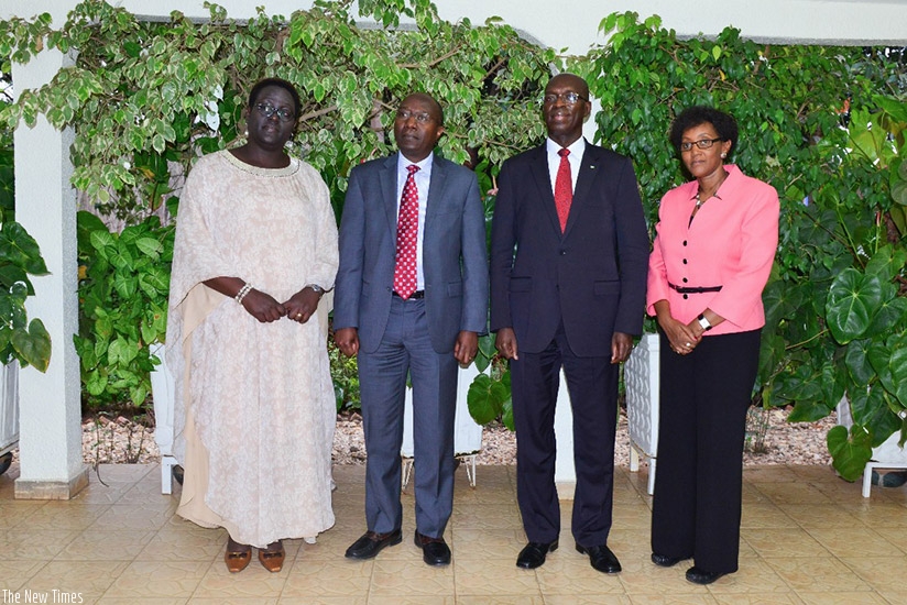 Premier Ngirente (2nd L) and his predecessor Murekezi (2nd R) with Minister Kayisire (L) and her predecessor Mugabo at the handover yesterday. Courtesy.