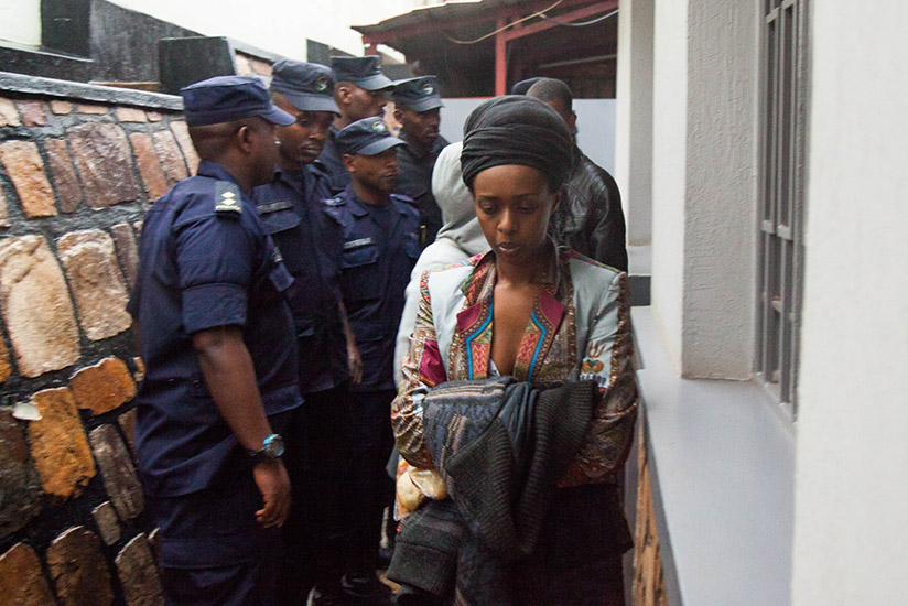 Diane Shima Rwigara getting out of the house after the Police presents her warrant. (Photos by Nadege Imbabazi)