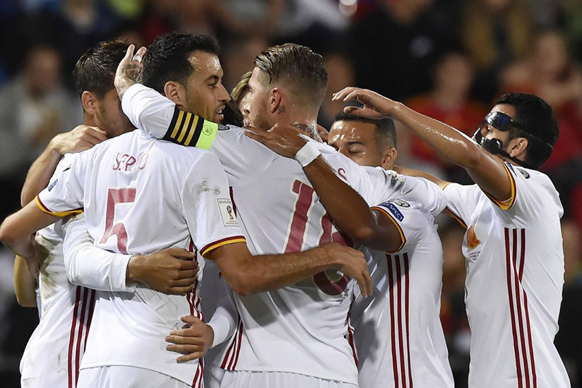 Alvaro Morata and Iago Aspas at the double as the 2010 World champions confirm play-off spot. / Internet photo