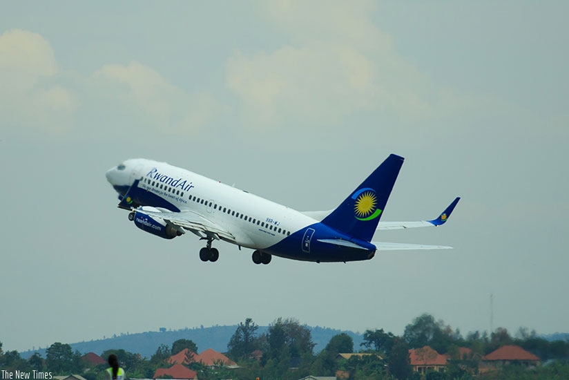 A RwandAir plane takes off at KIA. The EAC bloc is promoting aviation safety.  / File.