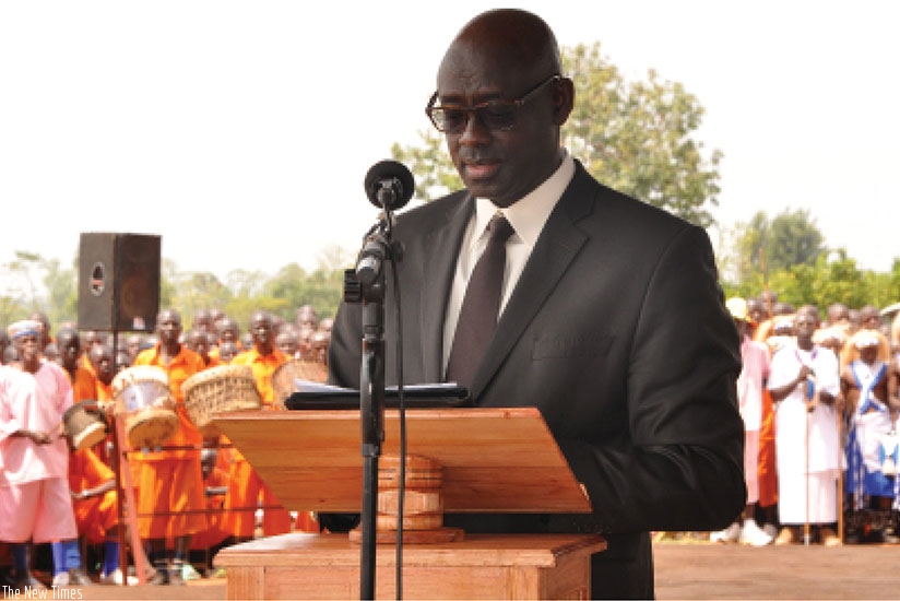 Justice minister and Attorney General Johnston Busingye addresses inmates at Huye Prison on the occasion of the Nelson Mandela International Day in Huye District on July 18, 2017. (File)