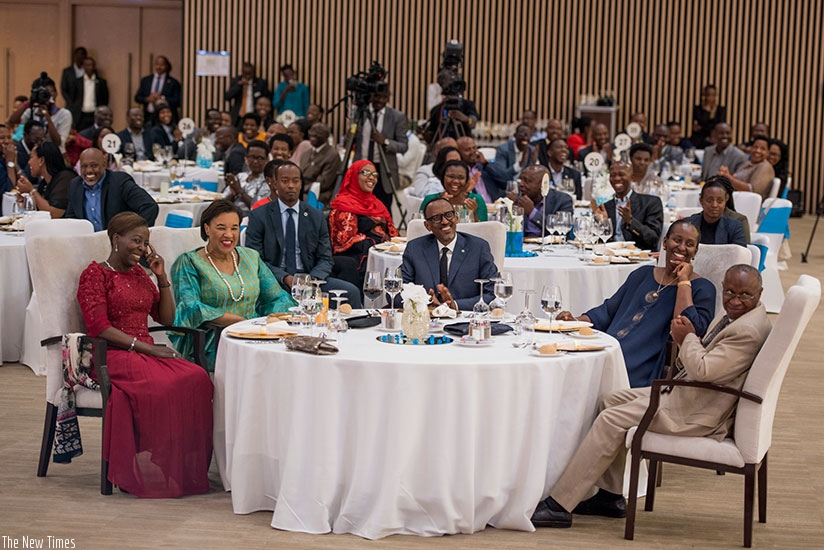 President Kagame, First Lady Jeannette Kagame with Foreign Affairs Minister Louise Mushikiwabo (L), Commonwealth Secretary-General Patricia Scotland and Bishop John Rucyahana, the ....