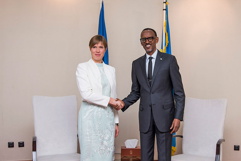 President Kagame and his Estonian counterpart Kersti Kaljulaid at Village Urugwiro yesterday. / Village Urugwiro