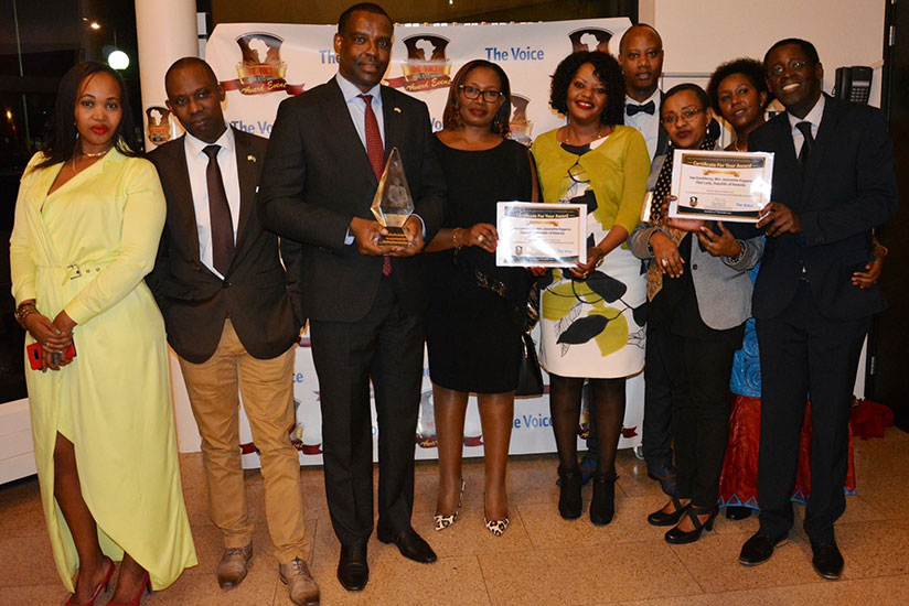 The award was received by Amb. Jean-Pierre Karabaranga, Ambassador of Rwanda to The Netherlands and accompanied by some members of the Rwandan community in The Netherlands. / Courtesy