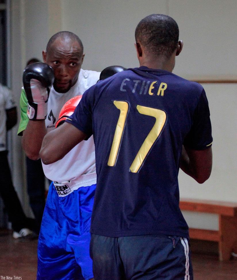Middleweight Vincent Nsengiyumva in training with coach J-C Gatorana in preparation for 2017 African Boxing Championships. S. Ngendahimana.