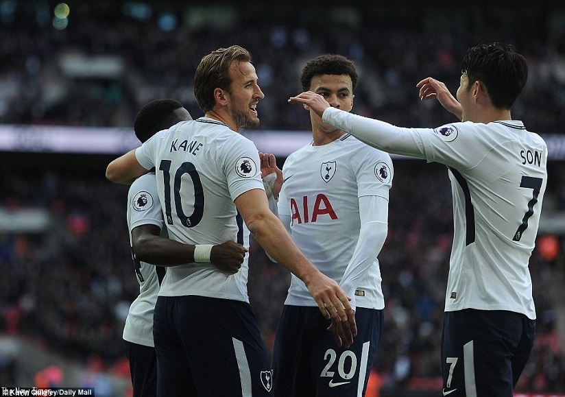LONDON - Tottenham Hotspuru2019s Harry Kane became Europeu2019s most lethal marksman of 2017 with a second hat-trick in four days to break a 22-year-old Premier League record as his si....