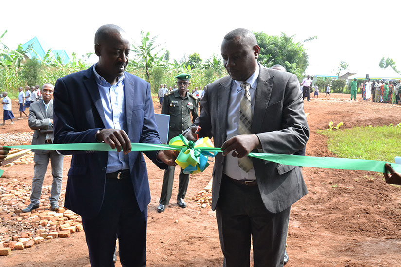 State Minister Dr Isaac Munyakazi launches the 922 classrooms built nationwide in a ceremony held at Kavumu in Rwamagana District. Kelly Rwamapera