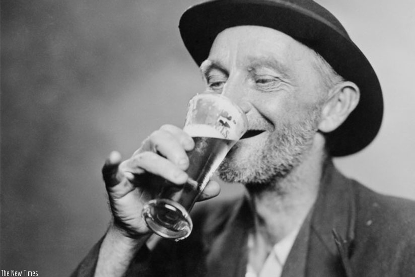 Continuous drinking of alcohol is unhealthy and damages many parts of the body. / Net photo.