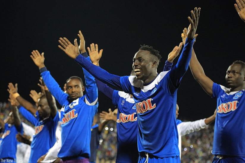Rayon Sports' players thank the home fans after dominating the second half against Mamelodi Sundowns at Amahoro National Stadium in Kigali yesterday. (Photos by Sam Ngendahimana)