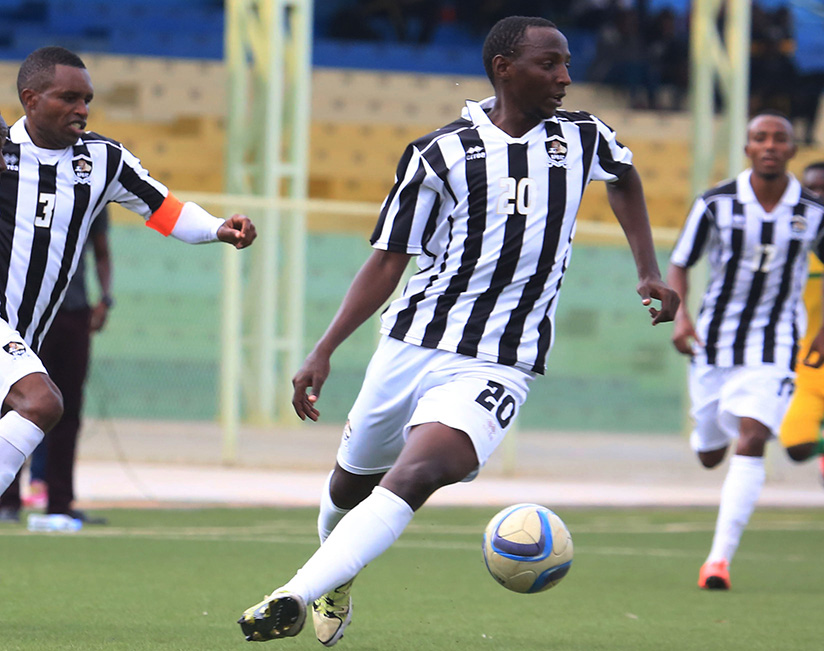 Andre Buteera scored the equalizer during the 1-1 draw against Espoir FC at Kigali Stadium yesterday. (Sam Ngendahimana)