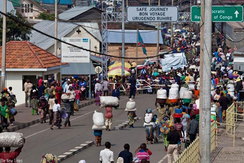 Rwandans head to a cross-border market in Goma, DR Congo. / File.
