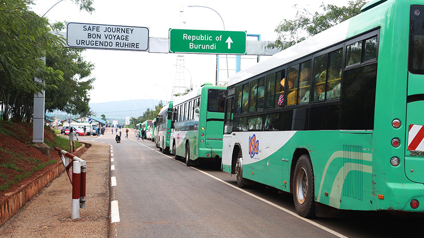 From Gashora refugees transit center, Burundian asylum seekers were provided buses to reach the Nemba border. / Sam Ngendahimana