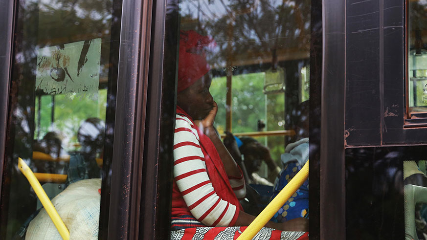 The sylum seekers reached the border around 9 am