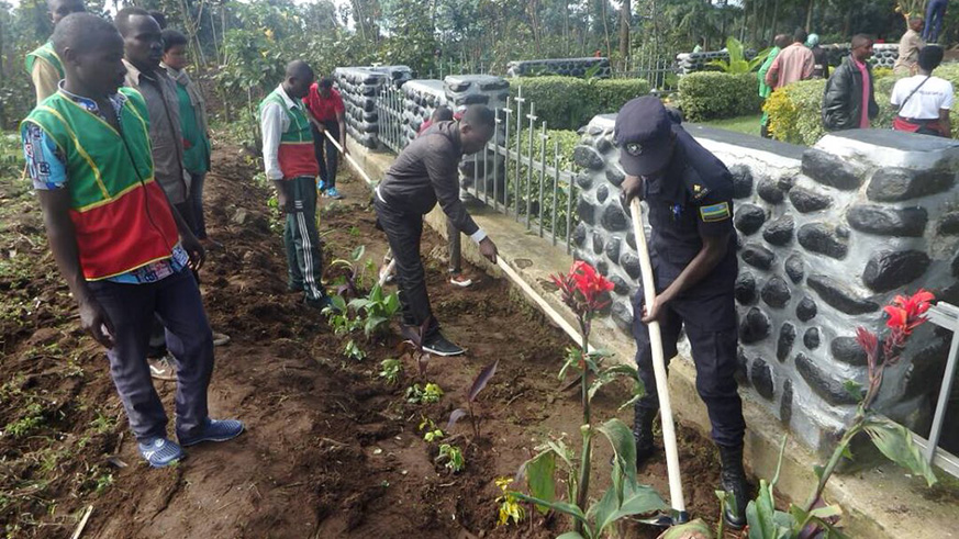 Musanze youths clean Muhoza memorial site. Musanze District is set to build a new Genocide memorial site in the next four months. Ru00e9gis Umurengezi