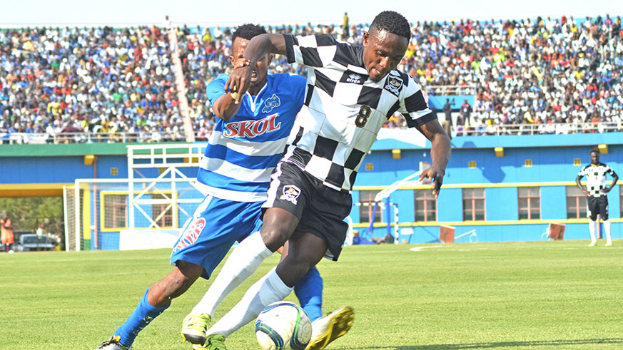 APR FC midfielder Djihad Bizimana controls the ball during a past match between APR FC and Rayon Sports. Sam Ngendahimana.