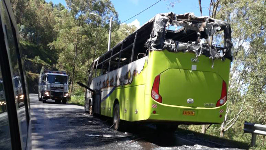 What remained of the RITCO bus that caught fire Friday morning along the Musanze-Kigali highway. All the passengers managed to get out of the bus unhurt. Eddie Nsabimana.