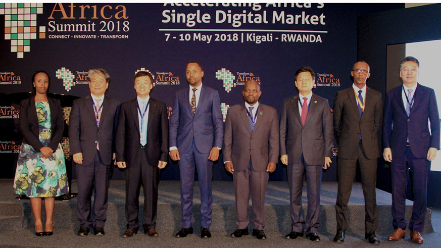 KTRN board members with the Minister of ICT, SAS Special Advisor,  South Korean Ambassador to Rwanda and RURA Director General posing for a group photo