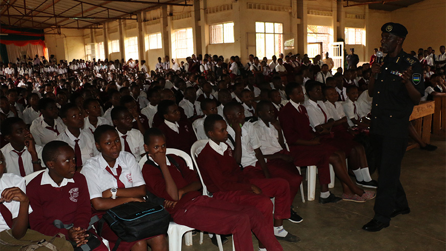 Enlightening students on the philosophy of Community Policing.