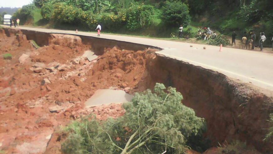 Landslides have led to the caving of the Gatuna-Gicumbi-Kigali road. (Courtesy)