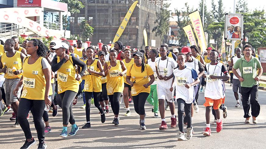 More than 8,000 athletes from around the world took to the streets of Kigali for this yearâ€™s edition.