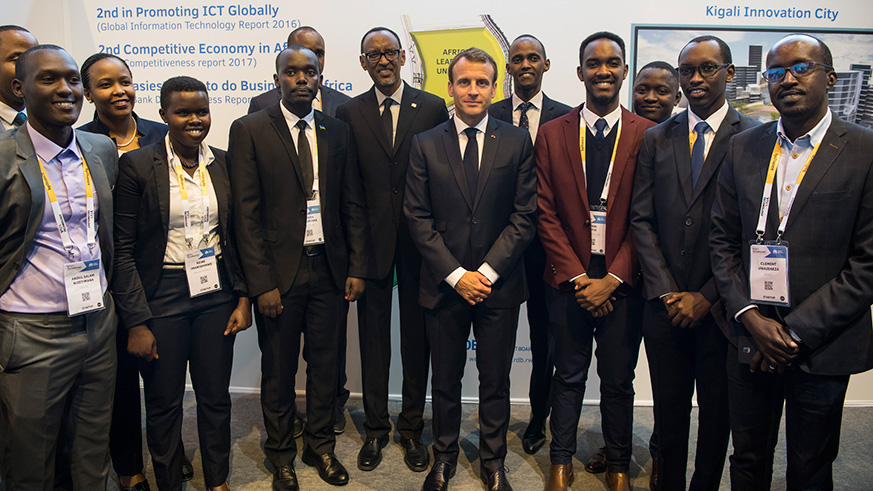 Presidents Kagame and Emmanuel Macron of France in a group photo with Rwandan entrepreneurs in the tech industry at the Viva Tech Summit in Paris, France, that attracted thousands of participants from over 100 countries. The summit served as a platform for the Rwandan firms to forge partnerships and expand their market reach. Village Urugwiro.