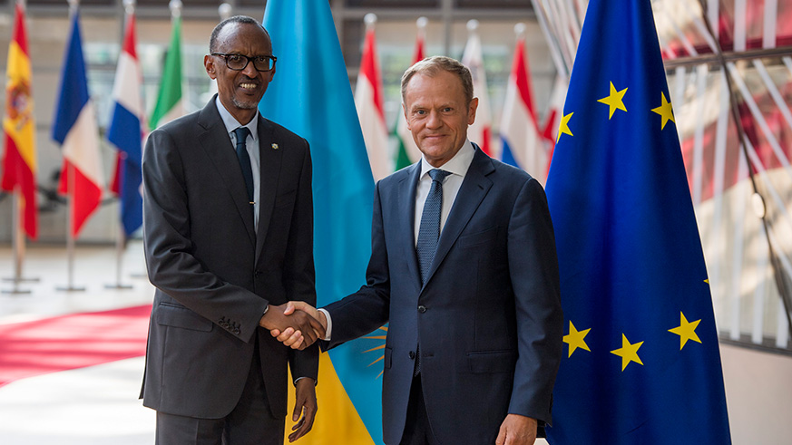 President Kagame meets with President of the European Council Donald Tusk on the sidelines of European Development Days summit. / Village Urugwiro
