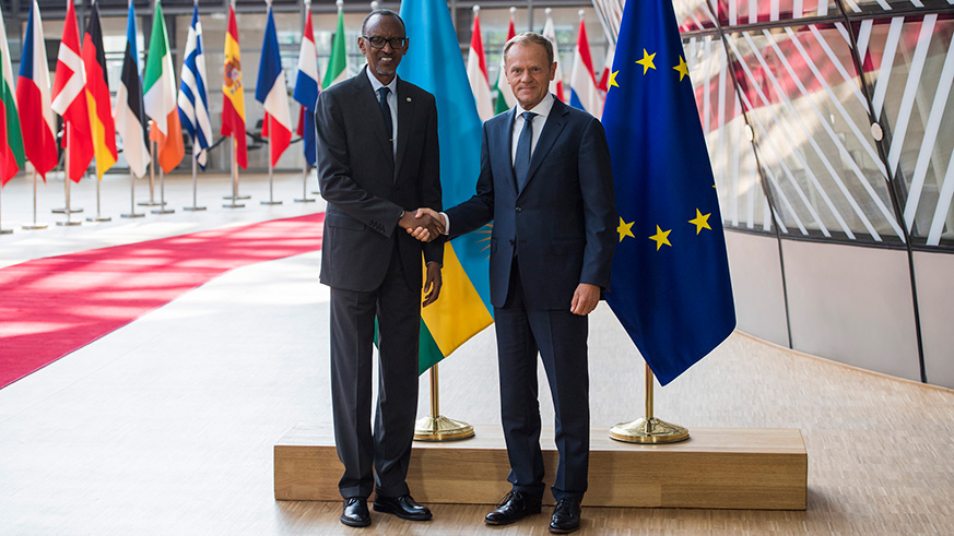 President Kagame meets with President of the European Council Donald Tusk on the sidelines of European Development Days summit. / Village Urugwiro