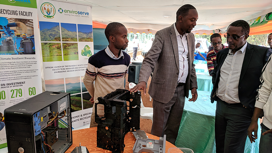 Minister Biruta touring Enviroserve Stand. The state-of-the-art E-waste Recycling Facility has been a boot is fighting plastic pollution by recycling plastic and alminium wastes among others.