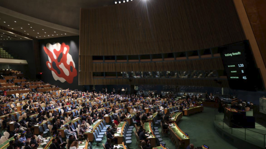 The United Nations General Assembly votes to adopt a draft resolution to deplore the use of excessive force by Israeli troops against Palestinian civilians at U.N. headquarters in New York. / Internet photo