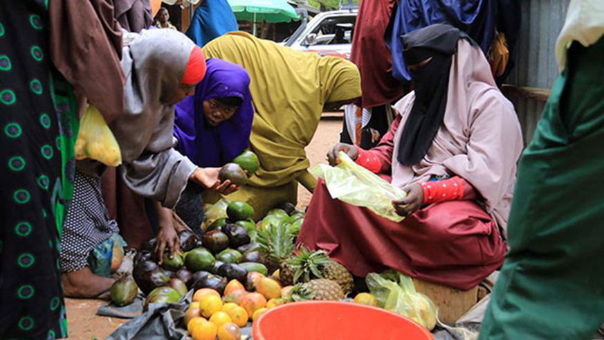 Somali refugees at a camp in Daadab. According to the United Nations Conference on Trade and Development, Intra-African migration fosters economic growth by boosting trade and productivity. Net photo.