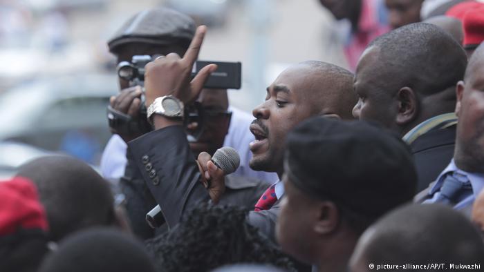 MDC Alliance leader Nelson Chamisa addressing party members. / Internet photo