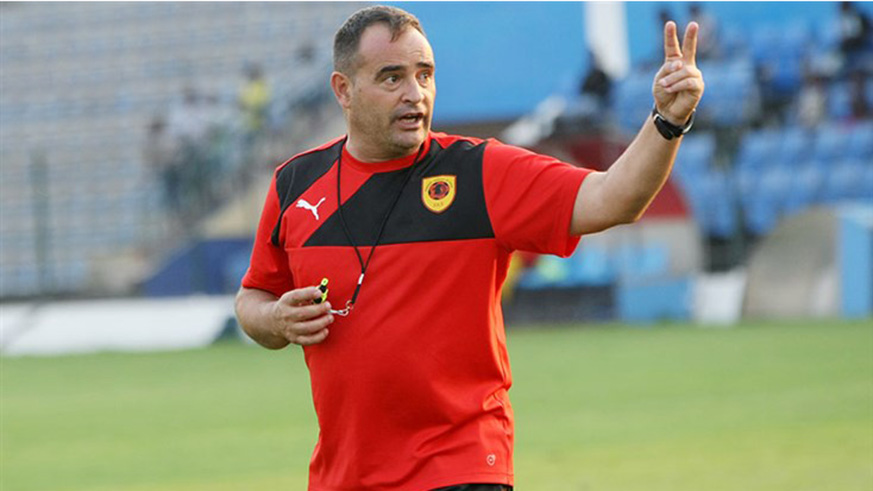 Brazilian Roberto Luiz Bianchi Pelliser is expected in the country today to finalize talks and sign contract with Rayon Sports. / Internet photo