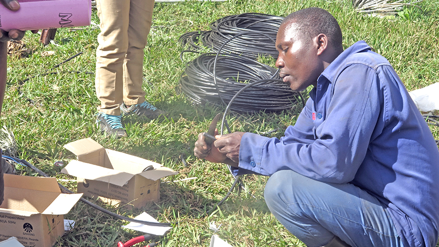 Electrical Installation activities are underway in Nyabinoni Sector. / Eddie Nsabimana