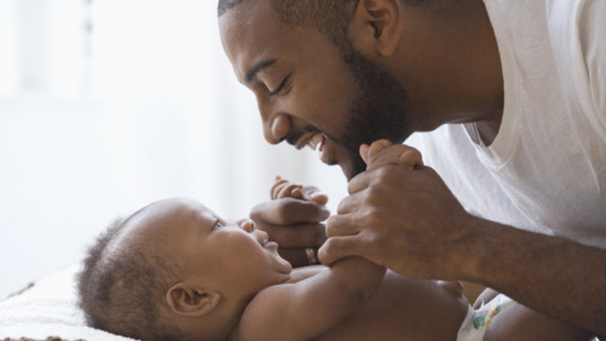 Every child deserves love and care from both parents. Net photo