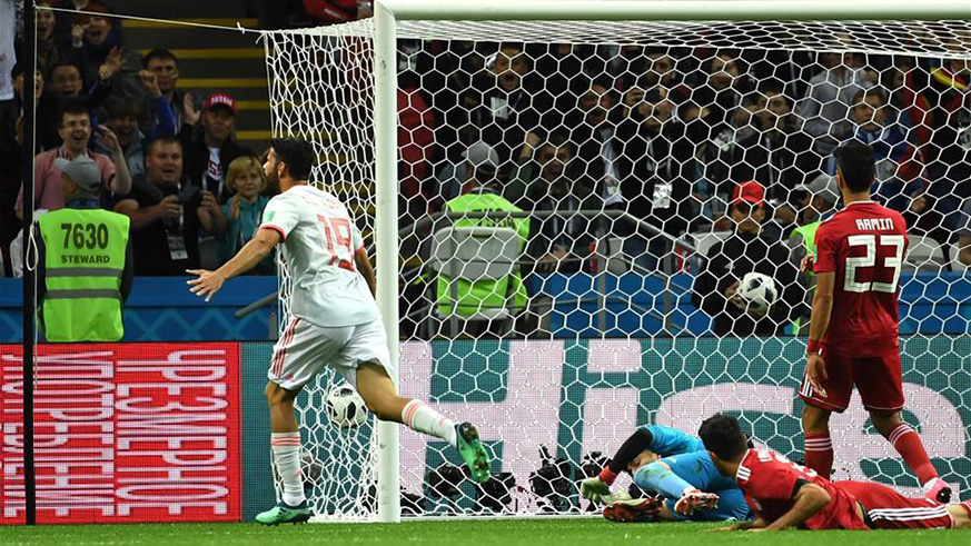Diego Costa (1st L) of Spain celebrates scoring during a Group B match between Spain and Iran at the 2018 FIFA World Cup in Kazan, Russia, June 20, 2018. (Xinhua/Chen Cheng)