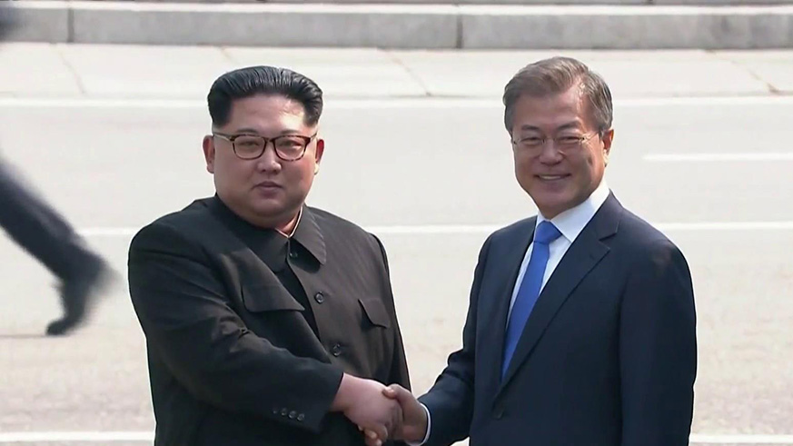 North Korea leader Kim Jong-un and South Korean President Moon Jae-in. / Internet photo